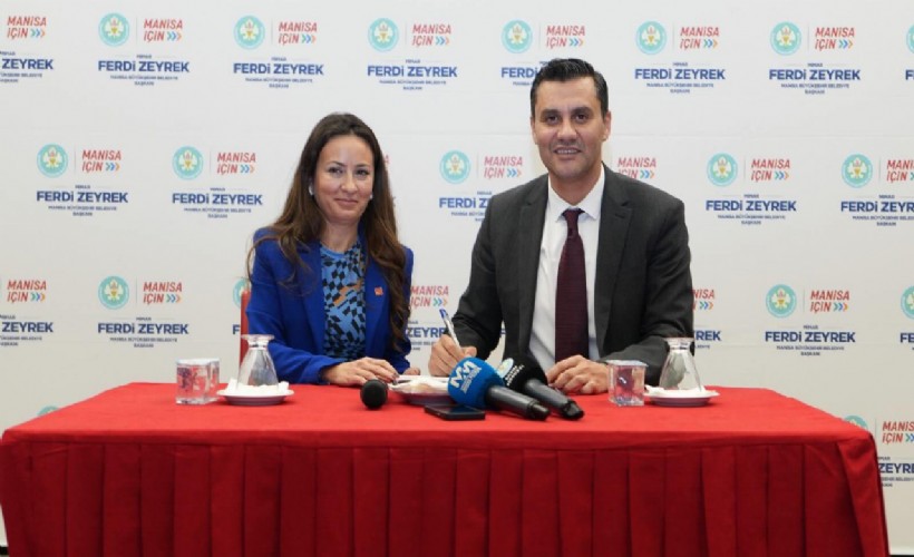 Muhittin Böcek’e sert tepki: Ferdi Zeyrek'in hatırasına saldıracak kadar mı alçaldınız?