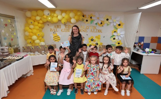 Mutlu Çocuklar’da karne heyecanı