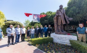 Nazım Hikmet Karşıyaka’da şiirleriyle anıldı