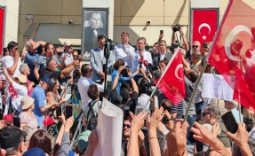 Özel’den Tire’de ‘butlan’ çıkışı: Atanmışın peşinden gidenden hayır gelmez!