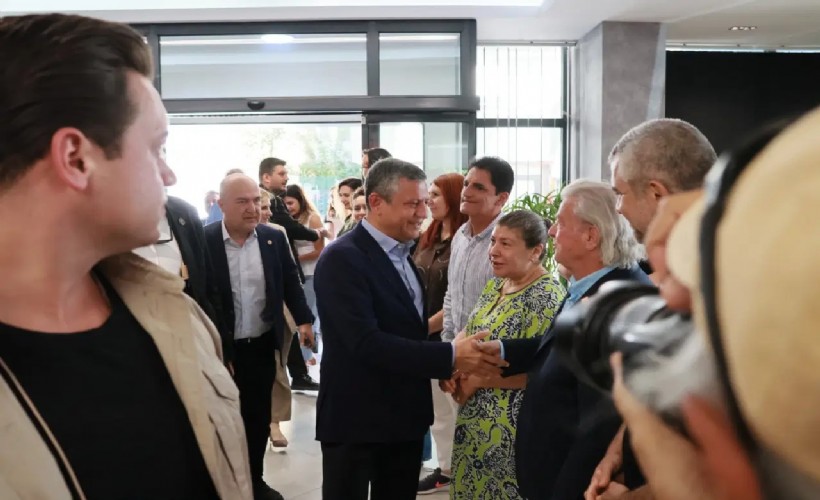 Özgür Özel İzmir’e geldi