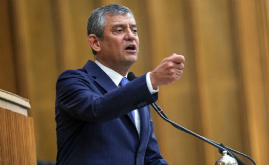 Özgür Özel: Mesele seradaki teyze ile Erdoğan arasındadır!