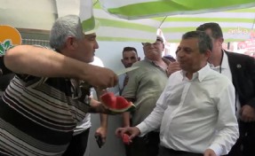 Özgür Özel’in koruması soğuk terler döktü: Karpuzcuyla zor anlar!