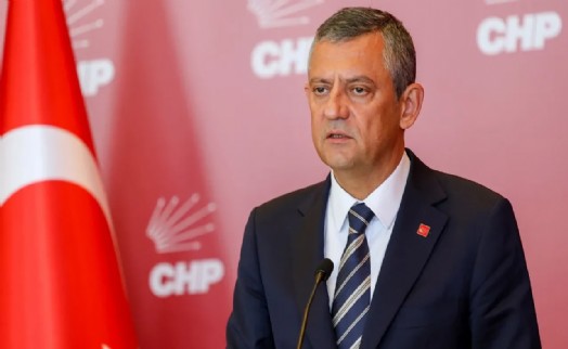 Özgür Özel’in Manisa ekibine operasyon: İki kişi gözaltına alındı!