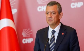 Özgür Özel’in Manisa ekibine operasyon: İki kişi gözaltına alındı!