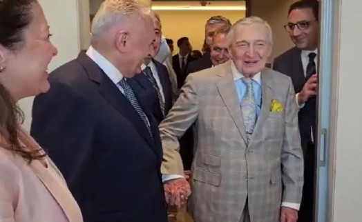 Rahmi Koç'un 'kürt kadın hasta' fıkrasına tepki seli!