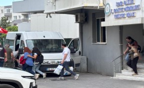 Seferihisar Belediyesi'ne operasyonda 7 şüpheli adliyede