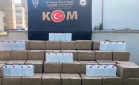 Şüpheli araçtan 3 bin litre etil alkol çıktı