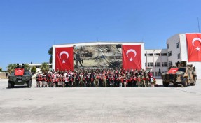 Türk Kara Kuvvetleri'nin kuruluşunun 2235'inci yılı İzmir'de kutlandı