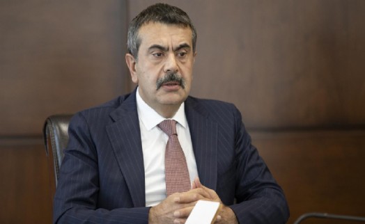 Yusuf Tekin: Öğretmenlerin fedakarlıklarını göz ardı etmiyoruz
