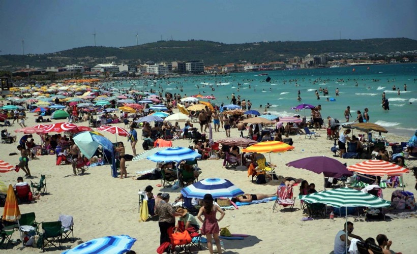 'Çeşme'de hafta sonu nüfus yarım milyona ulaşıyor'