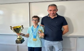 12 yaşındaki Mert İzmir'in gururu oldu