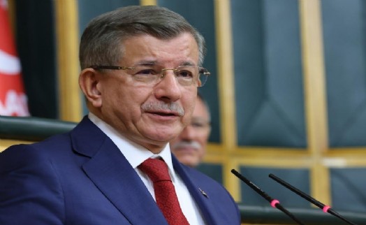 Ahmet Davutoğlu'ndan, Özgür Özel ve Yeni Parti'ye hayırlı olsun mesajı
