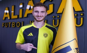 Aliağa FK'da kaleci Halil imzaladı