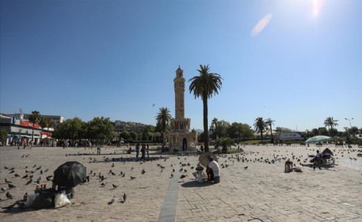 Avrupa'da can alan sıcaklar Türkiye'ye geliyor: İzmir kaç derece olacak?