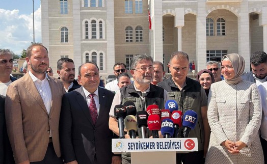 Bakan Yumaklı'dan Muğla'daki süt üreticilerine müjde