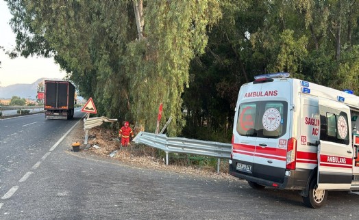 Bariyerlere çarpıp şarampole yuvarlanan otomobilin sürücüsü öldü