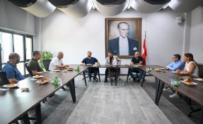 Başkan Eşki kendi evinde! Tekstil Mühendisi Belediye Başkanı MTK Sitesi'nin nabzını tuttu