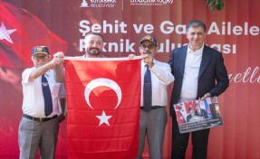 Başkan Tugay, şehit aileleri ve gazilerle buluştu: Ne yaparsak yapalım hakkınız ödenmez