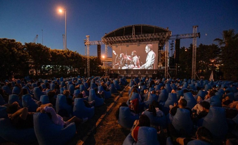 Bayraklı'da açık hava sinema günleri başlıyor