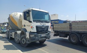 Beton mikserinin çarptığı yaya öldü