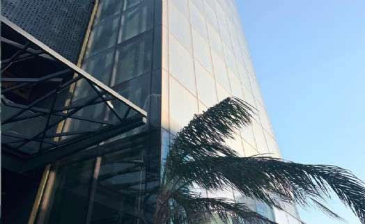 Biva Tower’da üç yıllık ihmal iddiası: Camlar görünmez oldu, asansörde mahsur kalanlar var