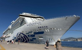 Bodrum'a denizden 2 bin 360 turist geldi