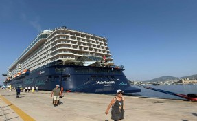 Bodrum'a yolcu gemisiyle 2 bin 746 turist geldi