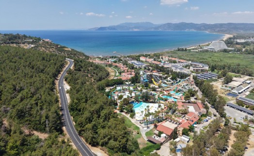 Büyükşehir Pamucak yolunu baştan sona yenilendi