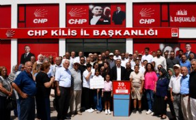 CHP Kilis İl Başkanı ve yönetimi, CHP'den istifa ederek YENİ Parti'ye geçti