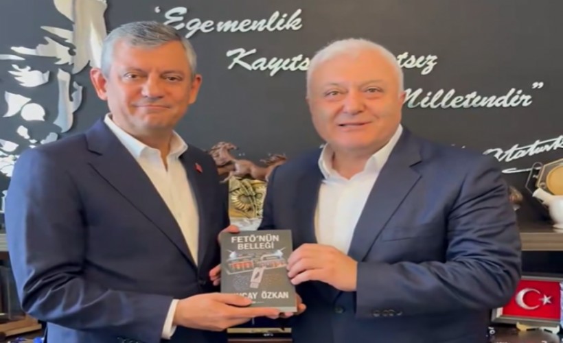 CHP'li Özkan’dan Özel’e anlamlı hediye: 'Bu günleri de birlikte atlatacağız'