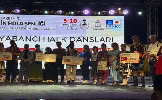 Efes Selçuk halk oyunları ekibi Akşehir’de büyük beğeni topladı