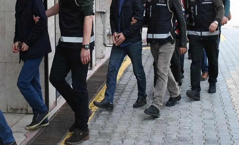 FETÖ’nün mahrem yapılanmasına darbe: 6 kamu görevlisi cezaevinde