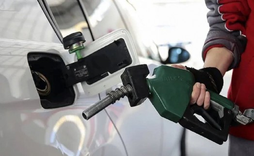 Gece yarısı tabela değişiyor: Benzine zam geliyor