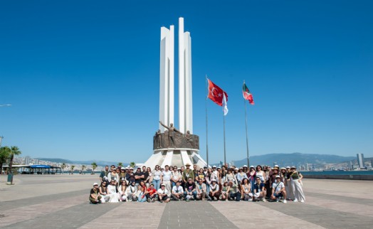Geleceğin mimarları Karşıyaka’nın tarihi mirasını keşfetti