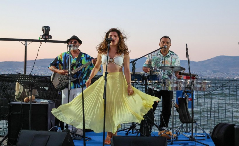 İzmir Marina’da ritim, deniz ve müzik bir arada