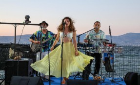 İzmir Marina’da ritim, deniz ve müzik bir arada