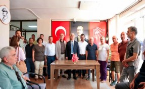İzmir'de CHP'den istifa açıklamaları