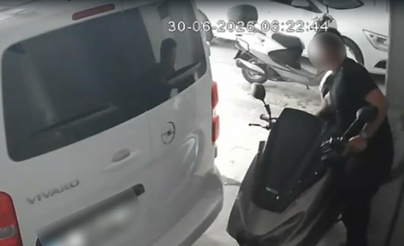 İzmir'de motosiklet hırsızı 4 saat sonra yakalandı! O anlar kamerada...