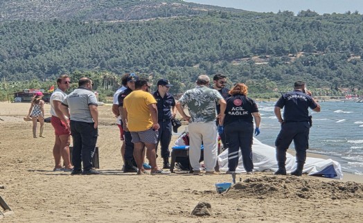 İzmir'de sahilde erkek cesedi bulundu