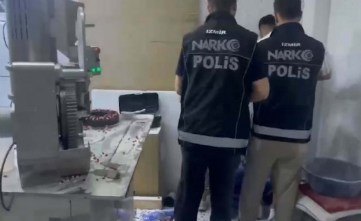 İzmir'de zehir imalathanesine baskın: 2 tutuklama