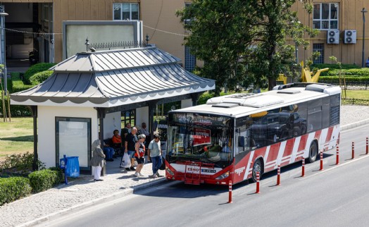 İzmir'in kimliğini yansıtan Konak Durağı hizmete açıldı