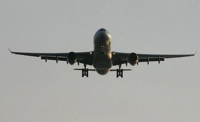 İzmir uçağında bomba paniği