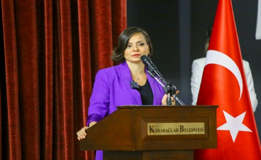 Karabağlar Belediye Başkanı Helil Kınay, CHP'den istifa ettiğini açıkladı
