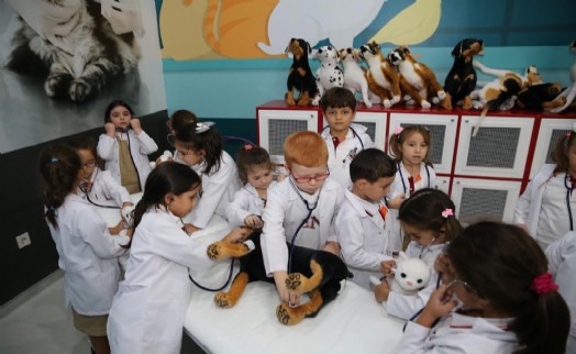 Karşıyaka Evrensel Çocuk Merkezi’nde yaz tatili dopdolu geçecek!