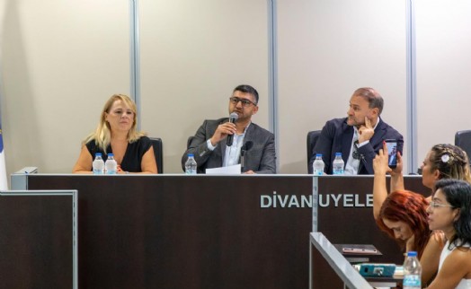 Karşıyaka’da kentsel dönüşüm zirvesi: Uzmanlar vatandaşlarla buluştu
