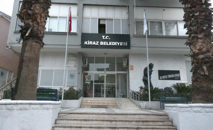 Kiraz'da toplu istifa: Belediye başkanı ve ilçe teşkilatı YENİ Parti'ye geçiyor