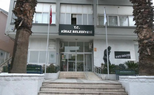 Kiraz'da toplu istifa: Belediye başkanı ve ilçe teşkilatı YENİ Parti'ye geçiyor