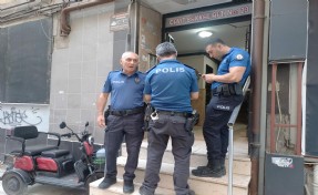 Kötü kokular gelen dairesinde ölü bulundu