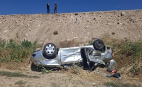 Kütahya'da korkutan kaza! İki otomobil kavşakta çarpıştı